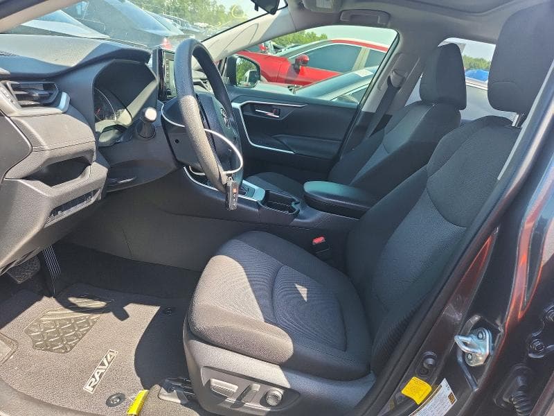 2019 TOYOTA RAV4 XLE 7