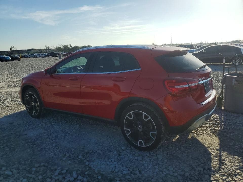 2019 MERCEDES-BENZ GLA 250 2