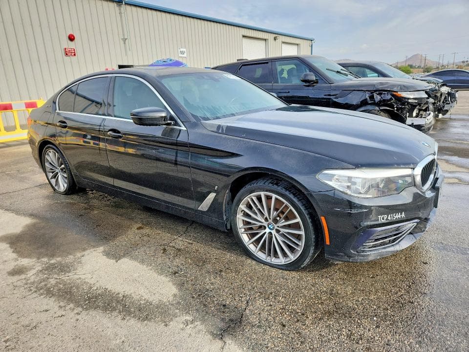 2019 BMW 530E 4