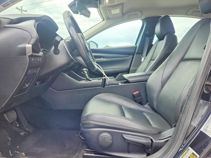 2023 MAZDA 3 SELECT 7