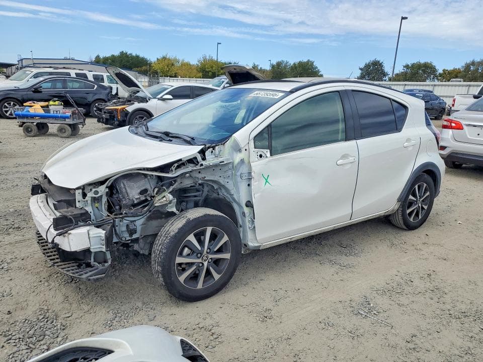 2018 TOYOTA PRIUS C TWO - 1