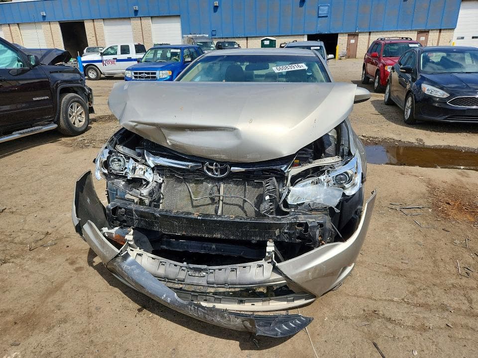 2017 TOYOTA CAMRY LE 5