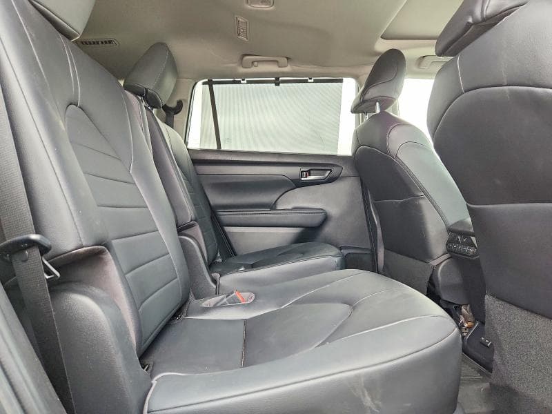 2023 TOYOTA HIGHLANDER XLE 11