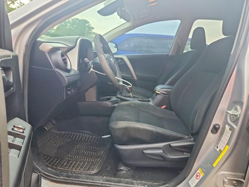 2017 TOYOTA RAV4 LE 7