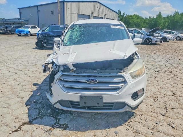 2017 FORD ESCAPE SE 5