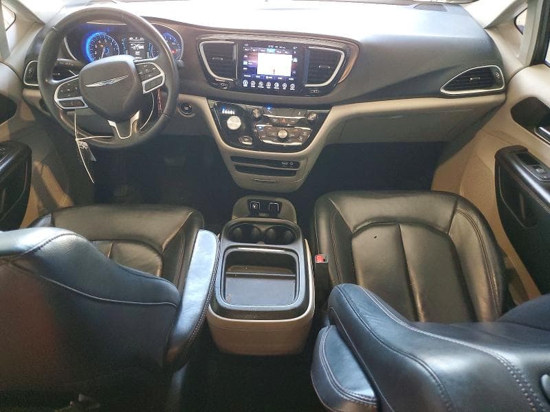 2017 CHRYSLER PACIFICA TOURING L 8