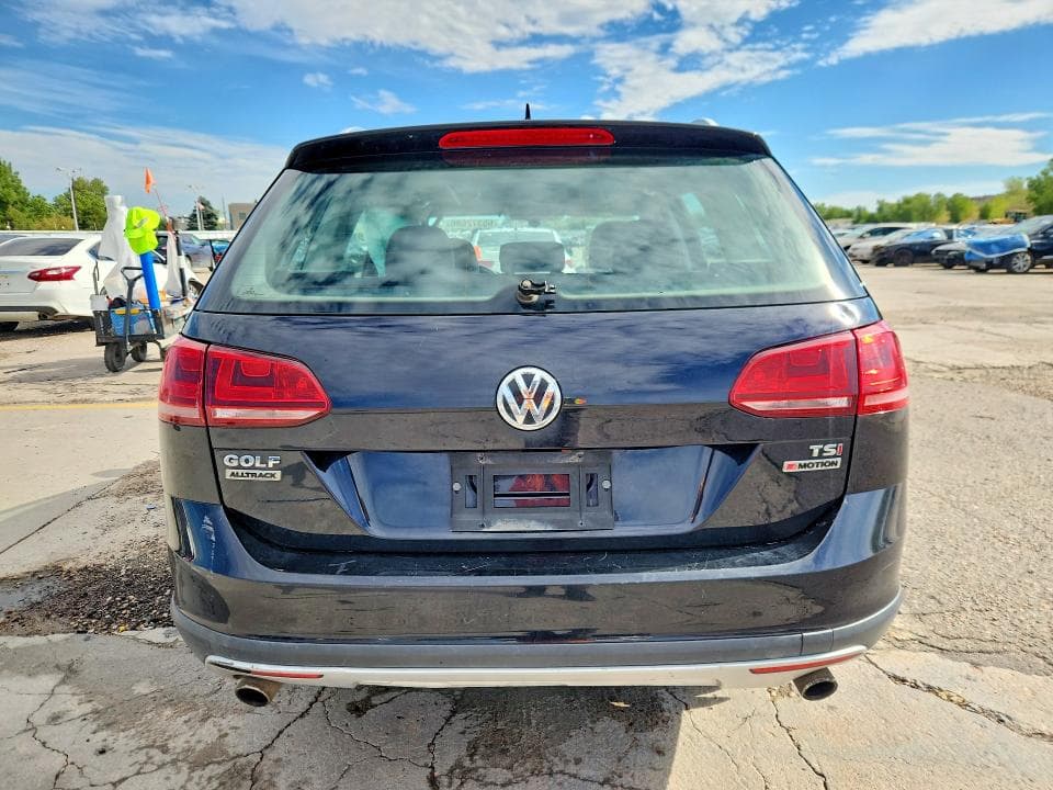 2017 VOLKSWAGEN GOLF ALLTRACK S 6