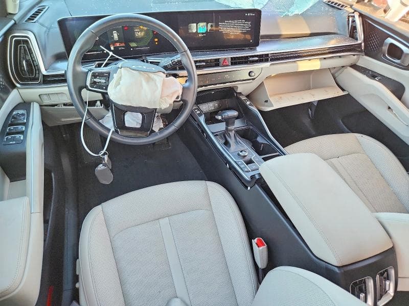 2025 KIA SORENTO S 8