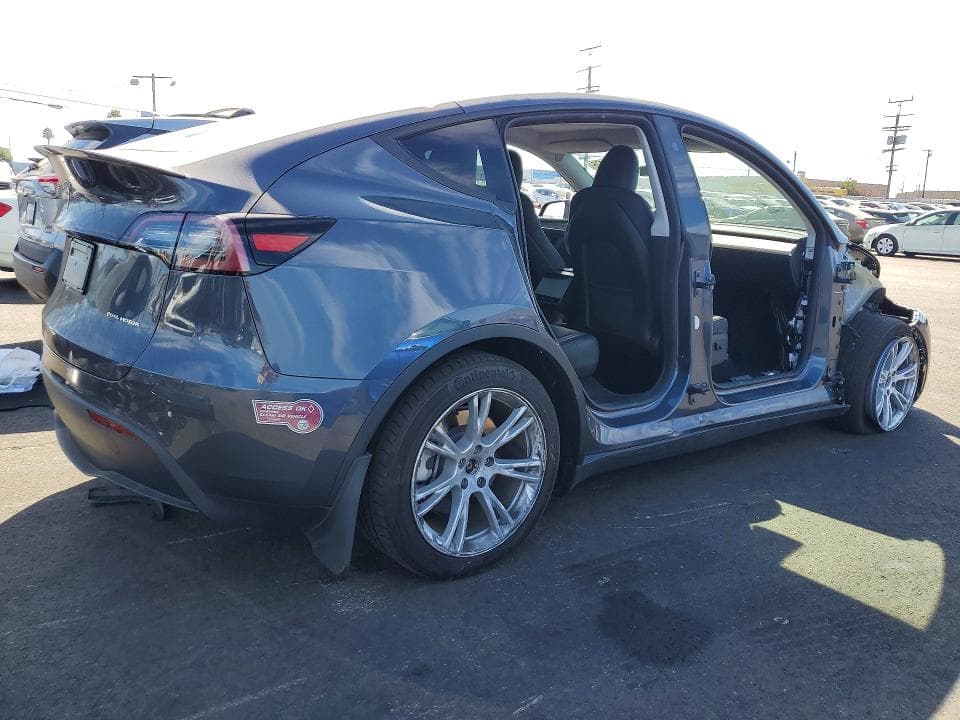 2023 TESLA MODEL Y 3
