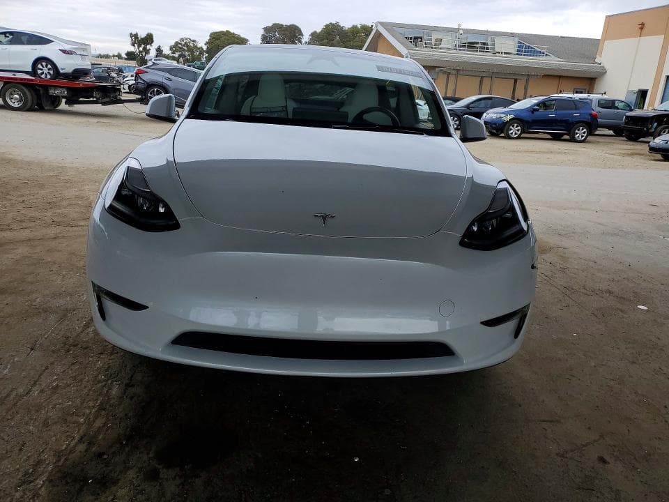 2023 TESLA MODEL Y 5