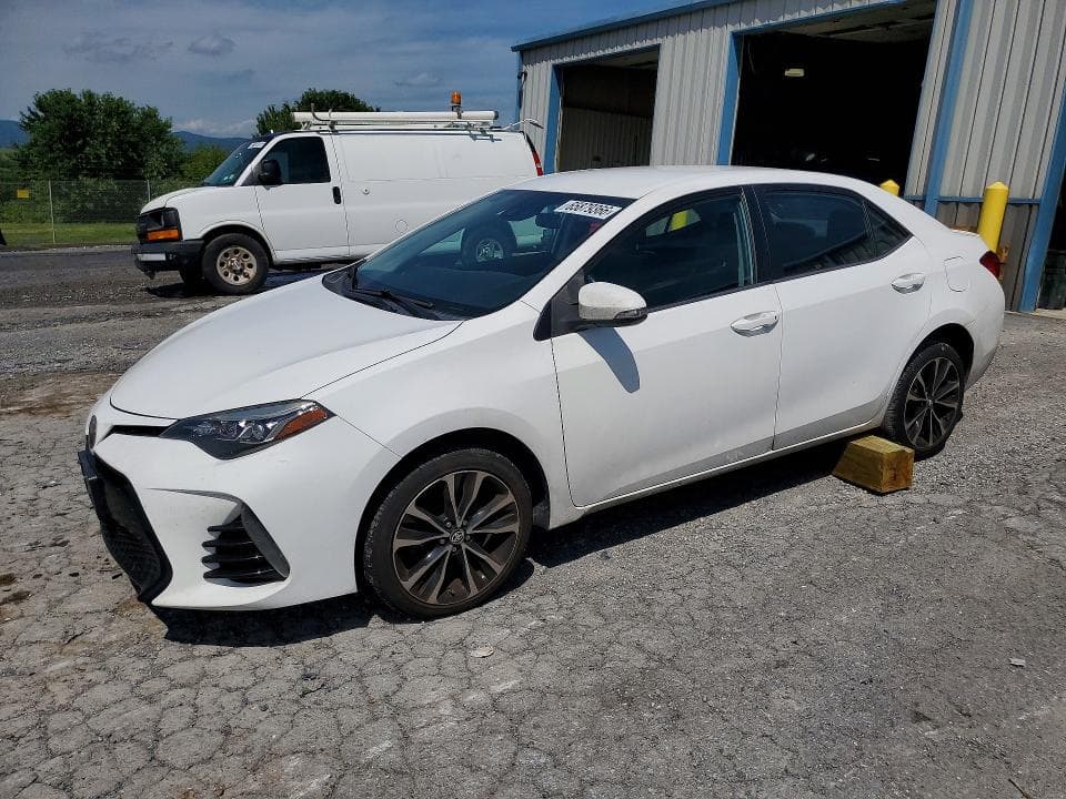 2018 TOYOTA COROLLA SE - 1