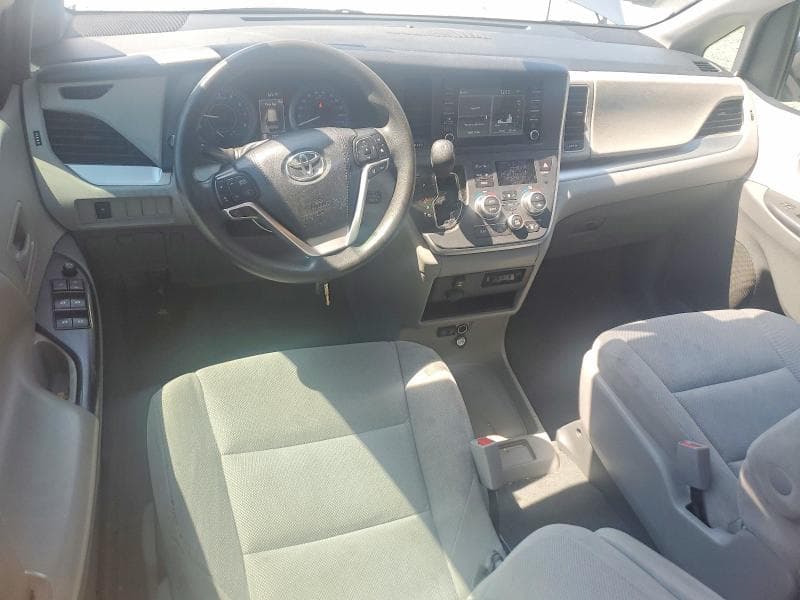 2020 TOYOTA SIENNA L 8