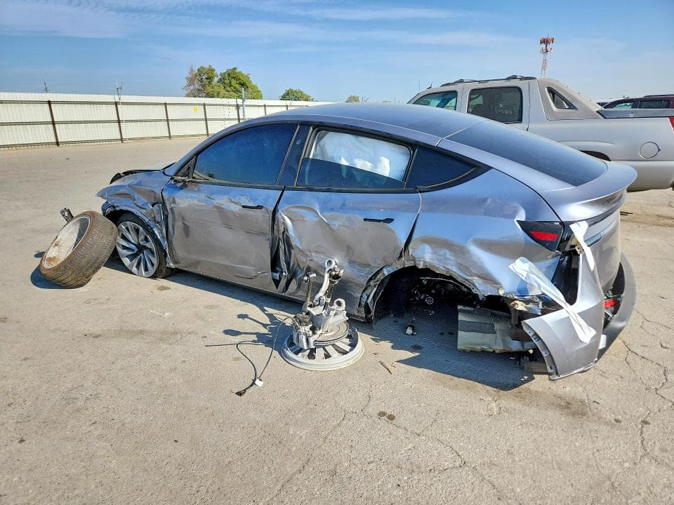 2026 TESLA MODEL Y 2