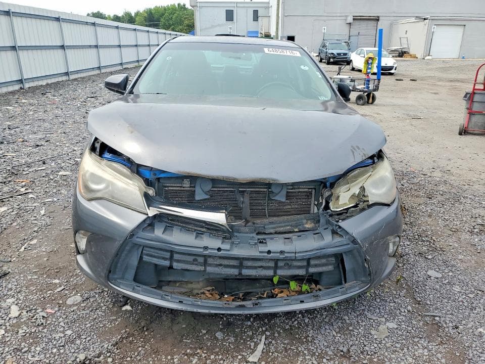 2017 TOYOTA CAMRY SE 5
