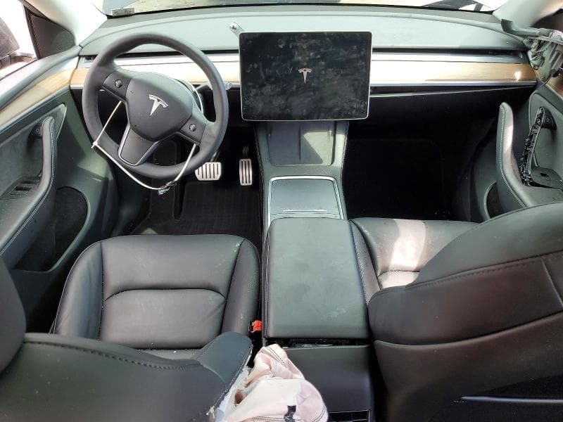 2024 TESLA MODEL Y 8