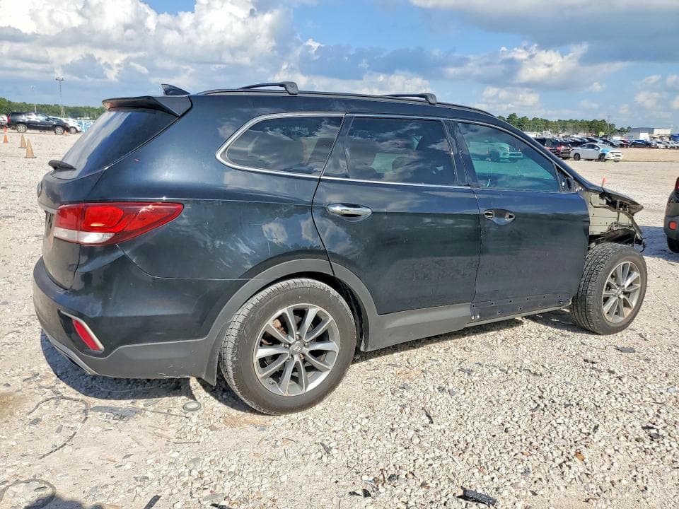 2017 HYUNDAI SANTA FE SE 3