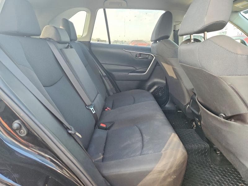 2020 TOYOTA RAV4 LE 10