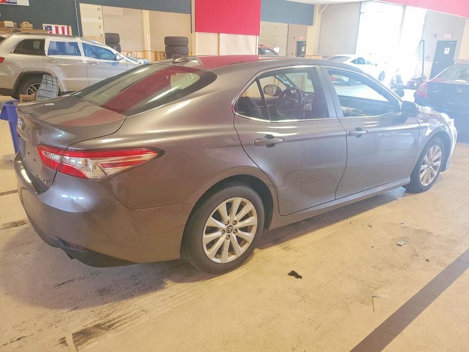 2019 TOYOTA CAMRY LE 3