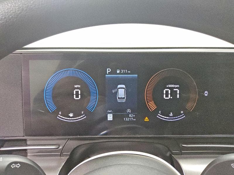 2025 HYUNDAI KONA SE 9