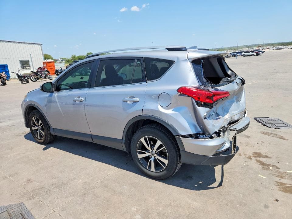 2018 TOYOTA RAV4 XLE 2