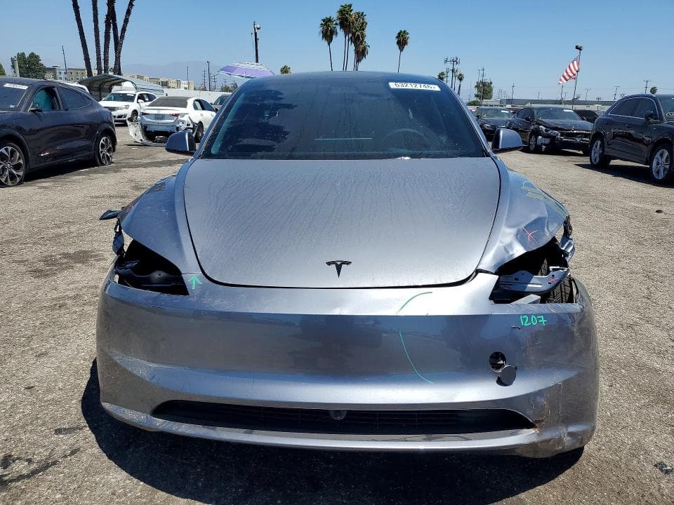 2026 TESLA MODEL 3 5