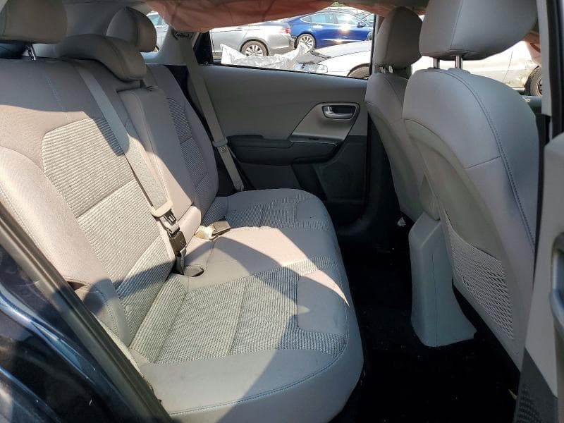 2019 KIA NIRO LX 11