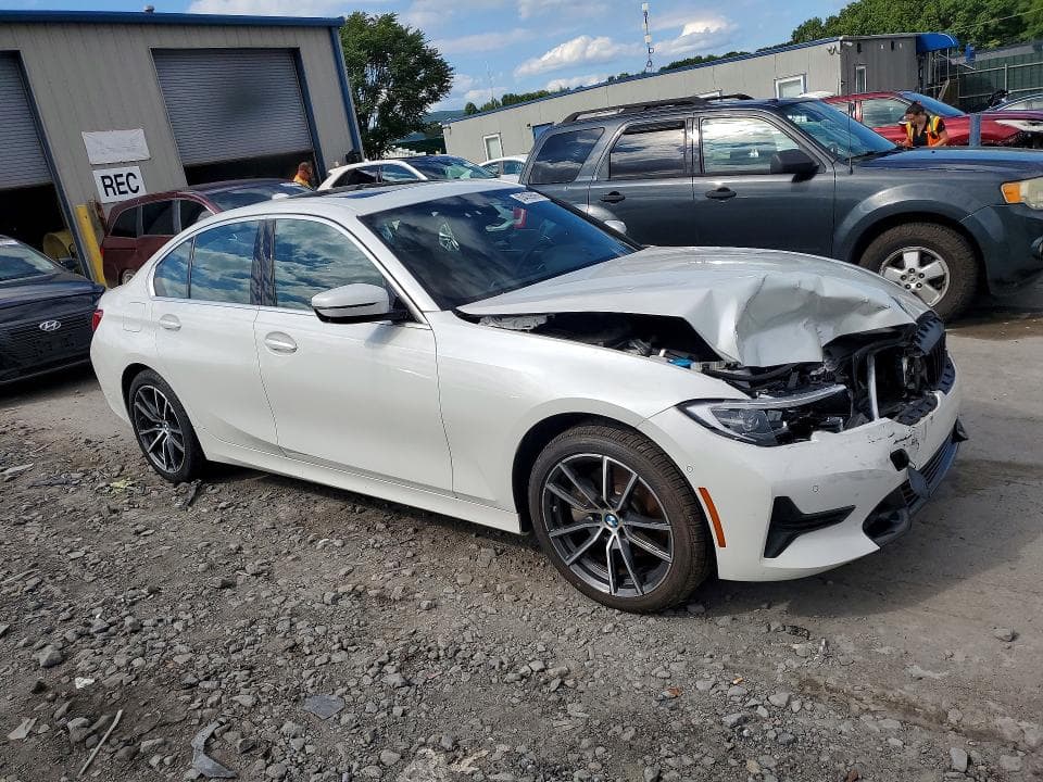 2021 BMW 330XI 4