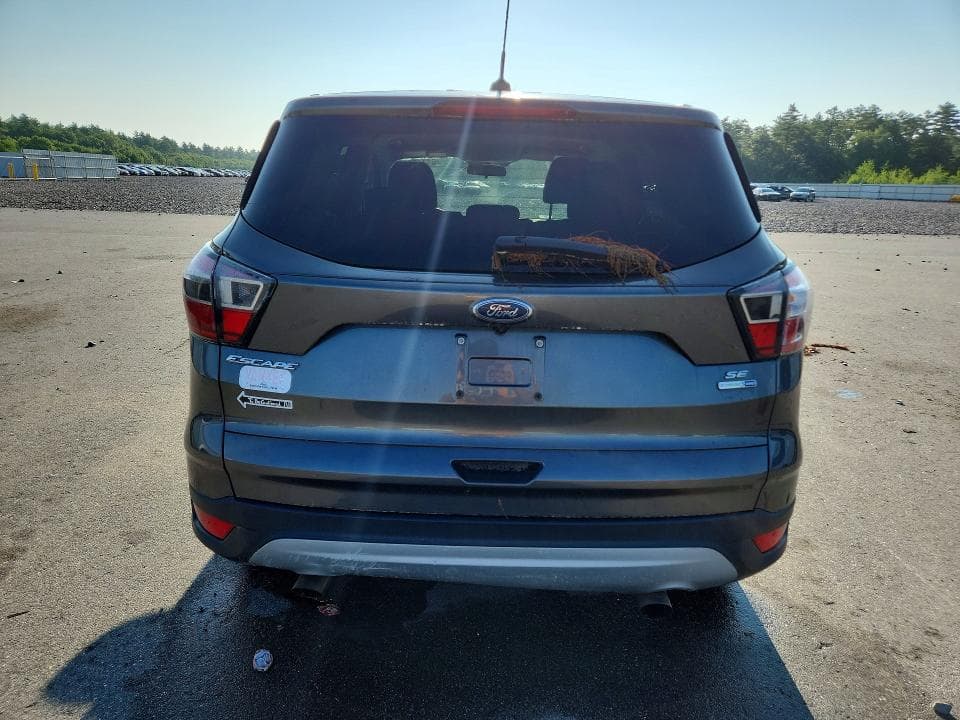 2017 FORD ESCAPE SE 6