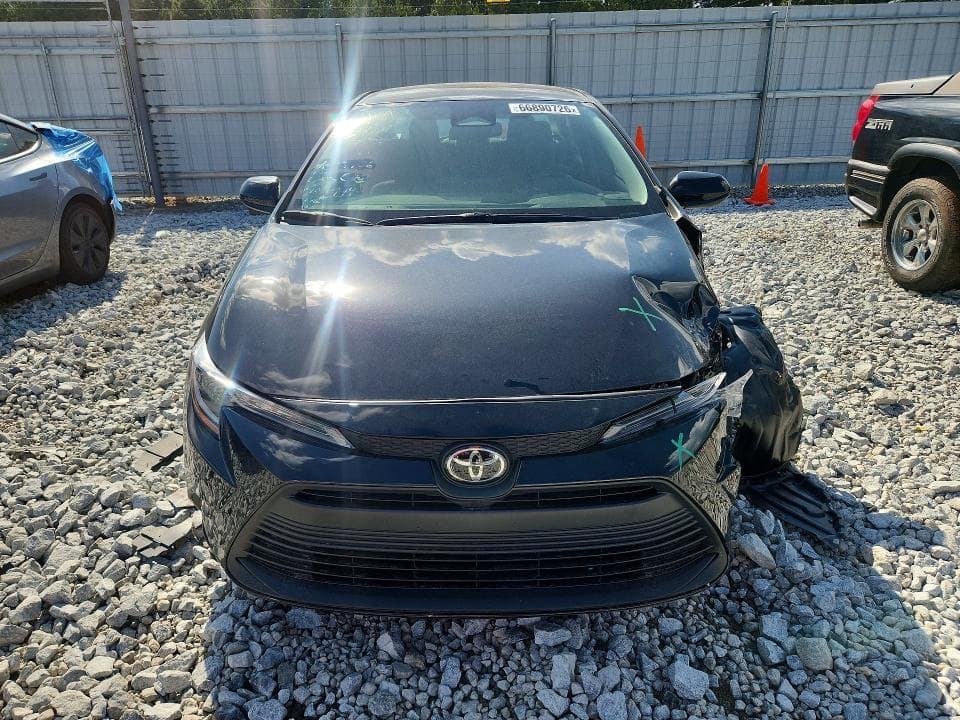 2026 TOYOTA COROLLA LE 5