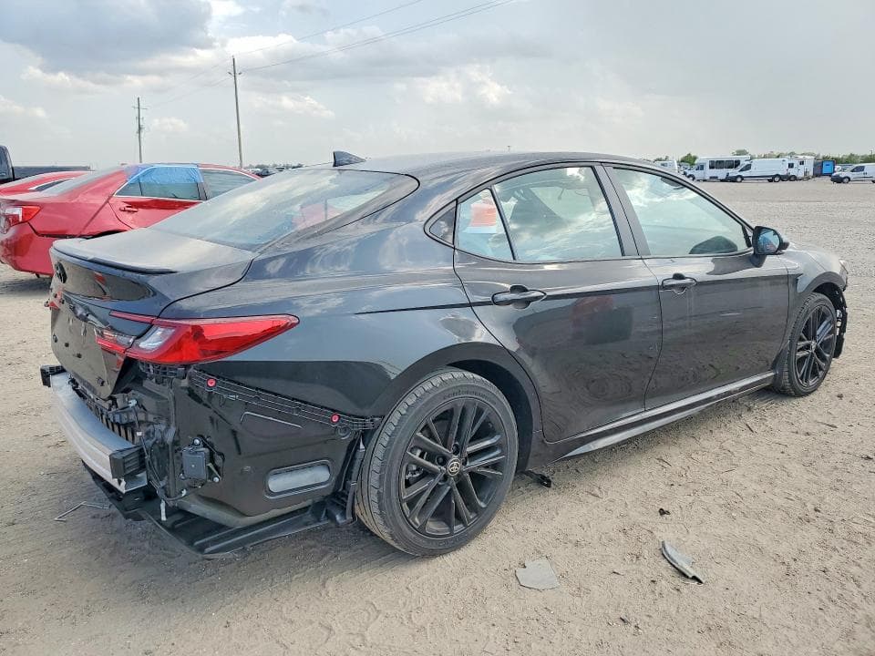 2026 TOYOTA CAMRY SE 3
