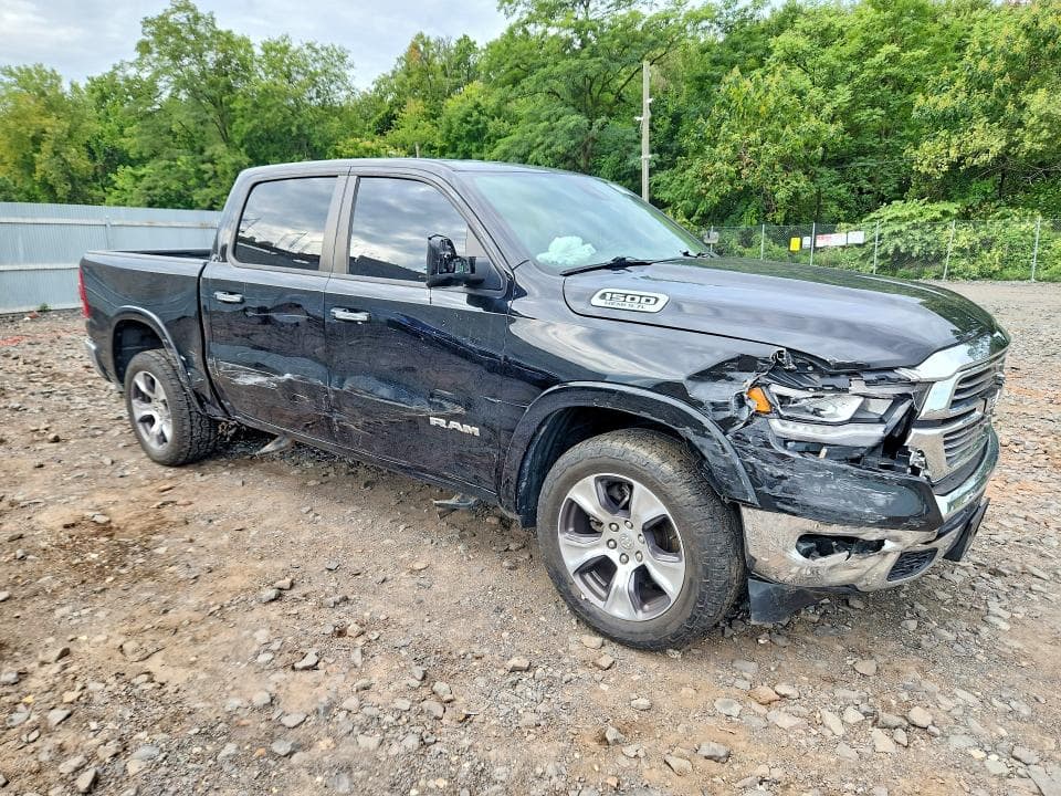 2019 RAM 1500 LARAMIE 4