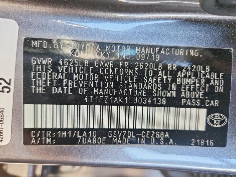 2020 TOYOTA CAMRY XLE 13