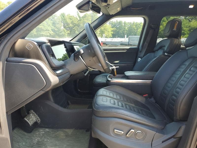 2023 RIVIAN R1S ADVENTURE 7
