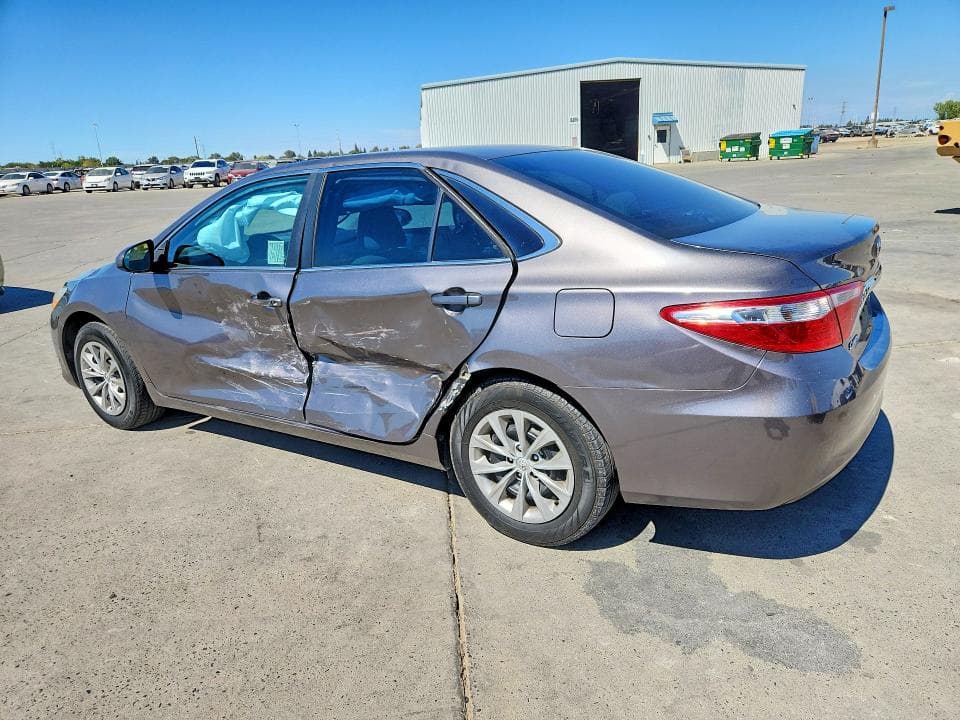 2017 TOYOTA CAMRY LE 2