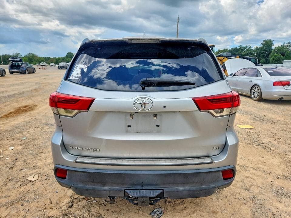2017 TOYOTA HIGHLANDER LE PLUS 6