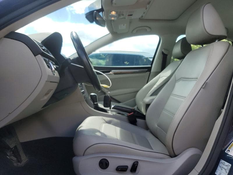 2018 VOLKSWAGEN PASSAT SE 7