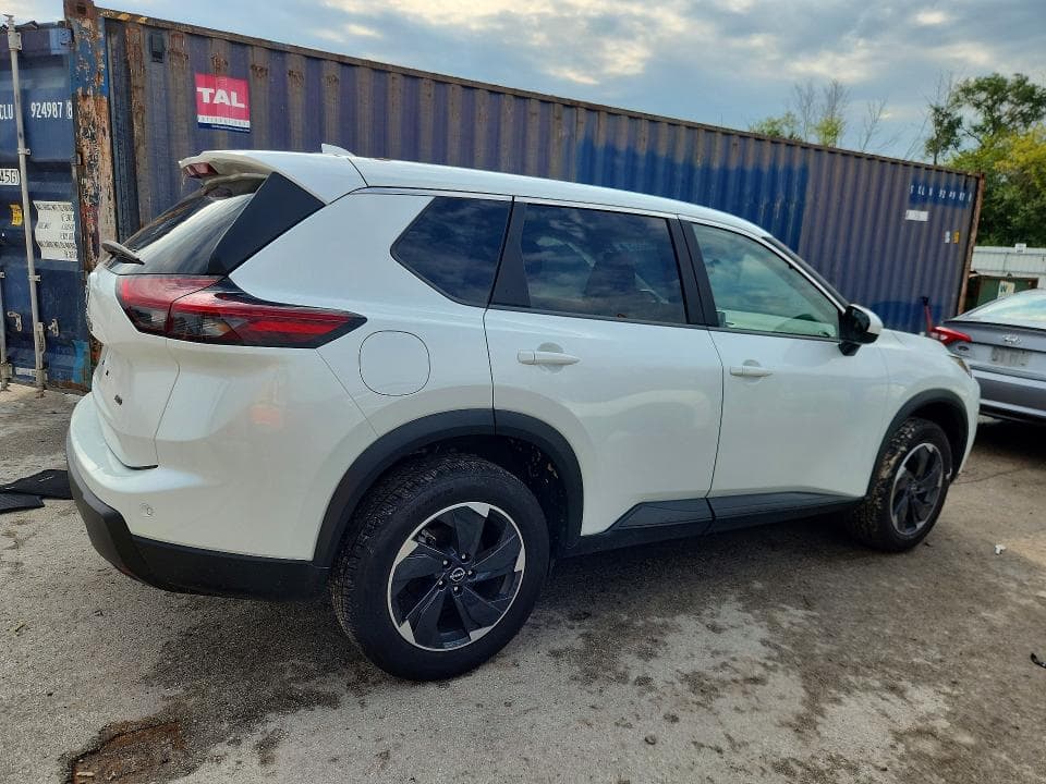 2025 NISSAN ROGUE SV 3