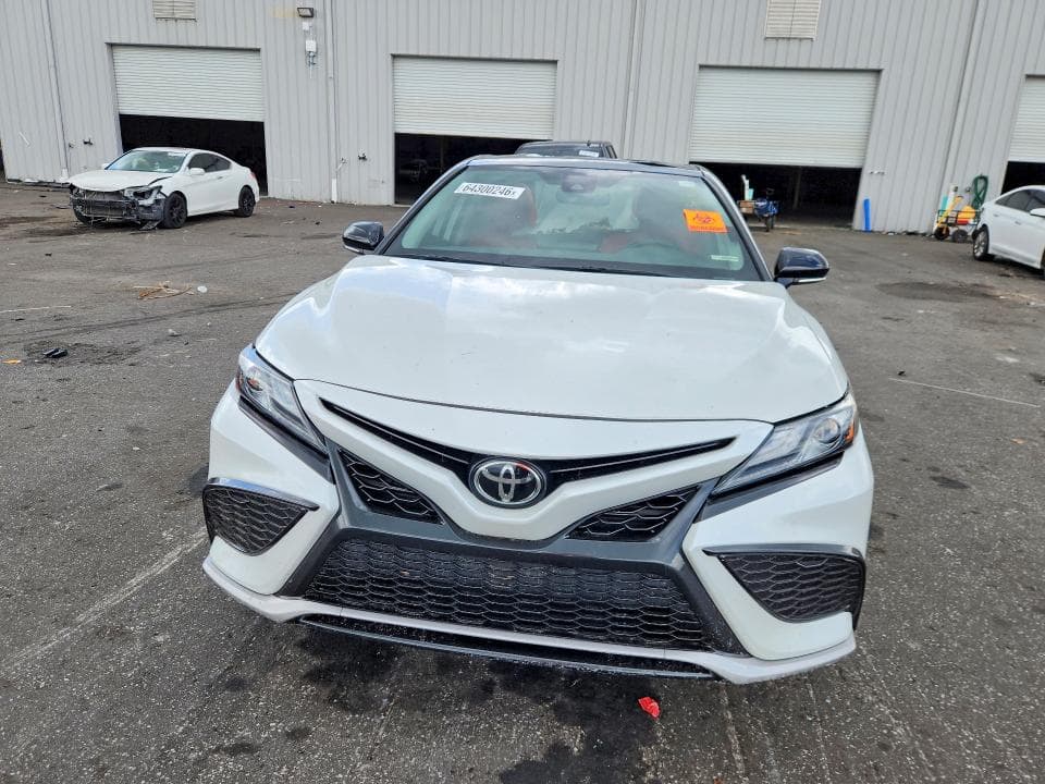 2022 TOYOTA CAMRY XSE 5