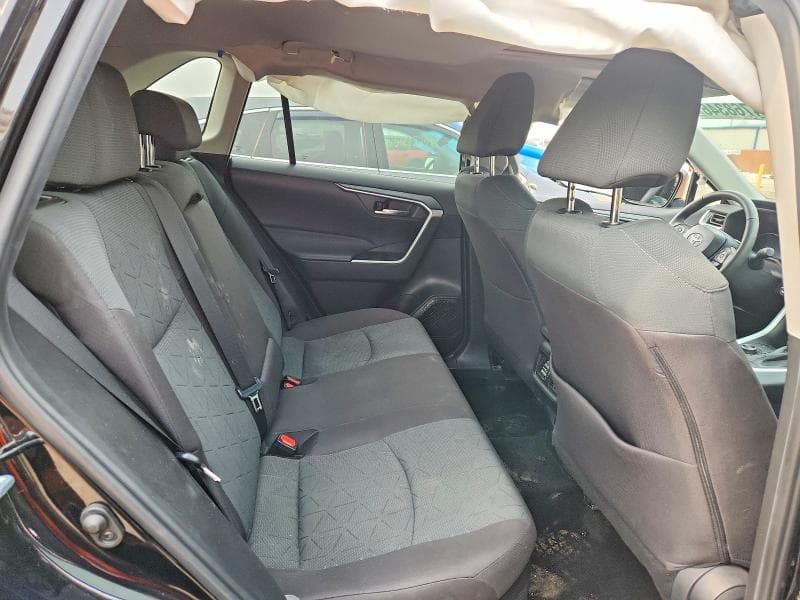 2024 TOYOTA RAV4 HYBRID XLE 10
