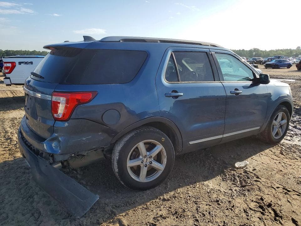 2018 FORD EXPLORER XLT 3