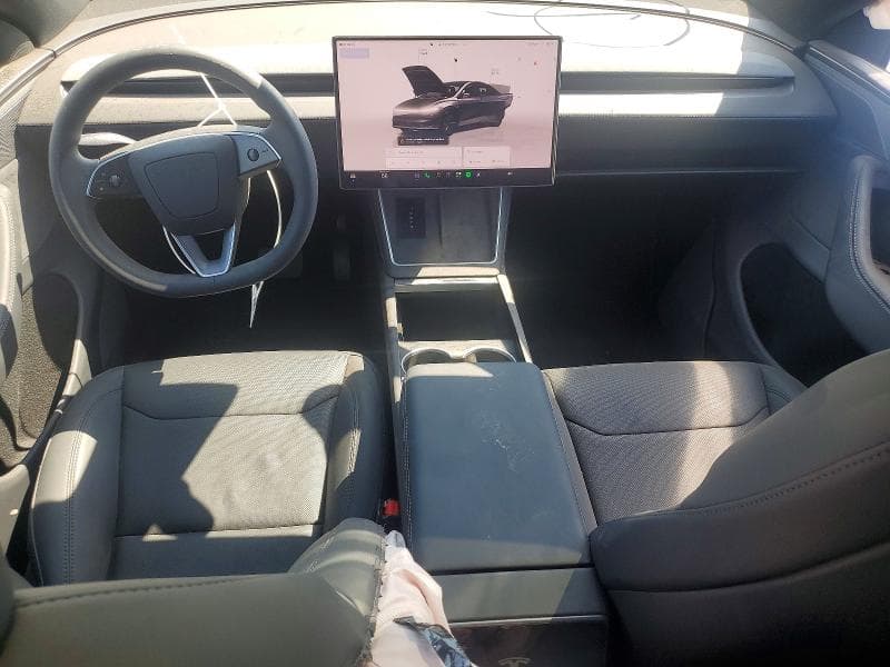 2026 TESLA MODEL Y 8