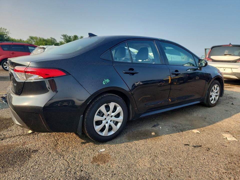 2022 TOYOTA COROLLA LE 3