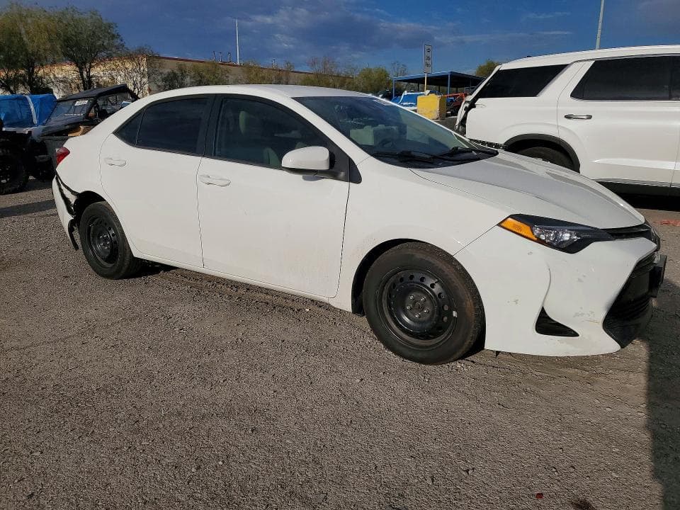 2019 TOYOTA COROLLA LE 4