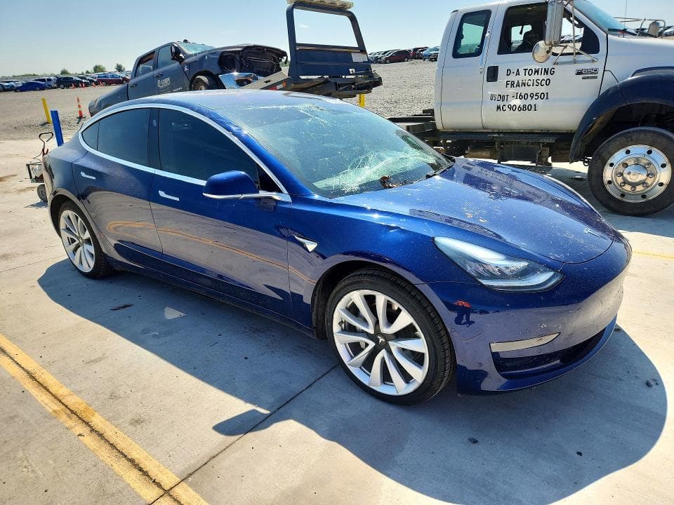 2018 TESLA MODEL 3 4