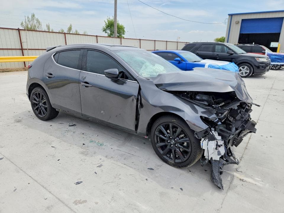 2025 MAZDA 3 PREMIUM PLUS 4
