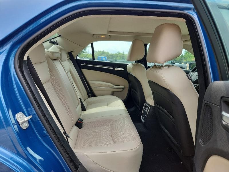 2023 CHRYSLER 300 TOURING L 10