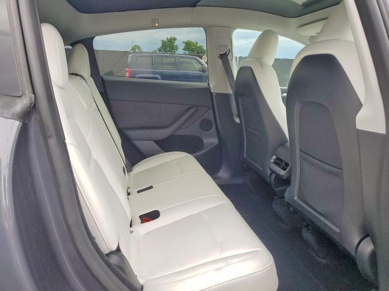 2023 TESLA MODEL Y 10