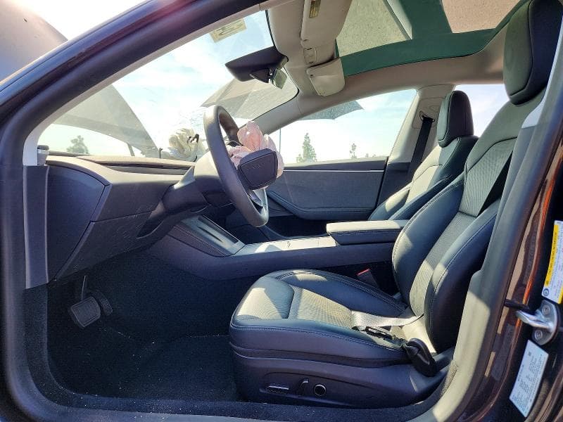 2025 TESLA MODEL 3 7