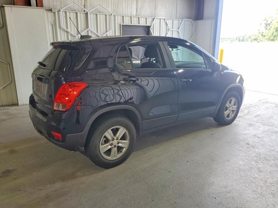 2022 CHEVROLET TRAX LS 3