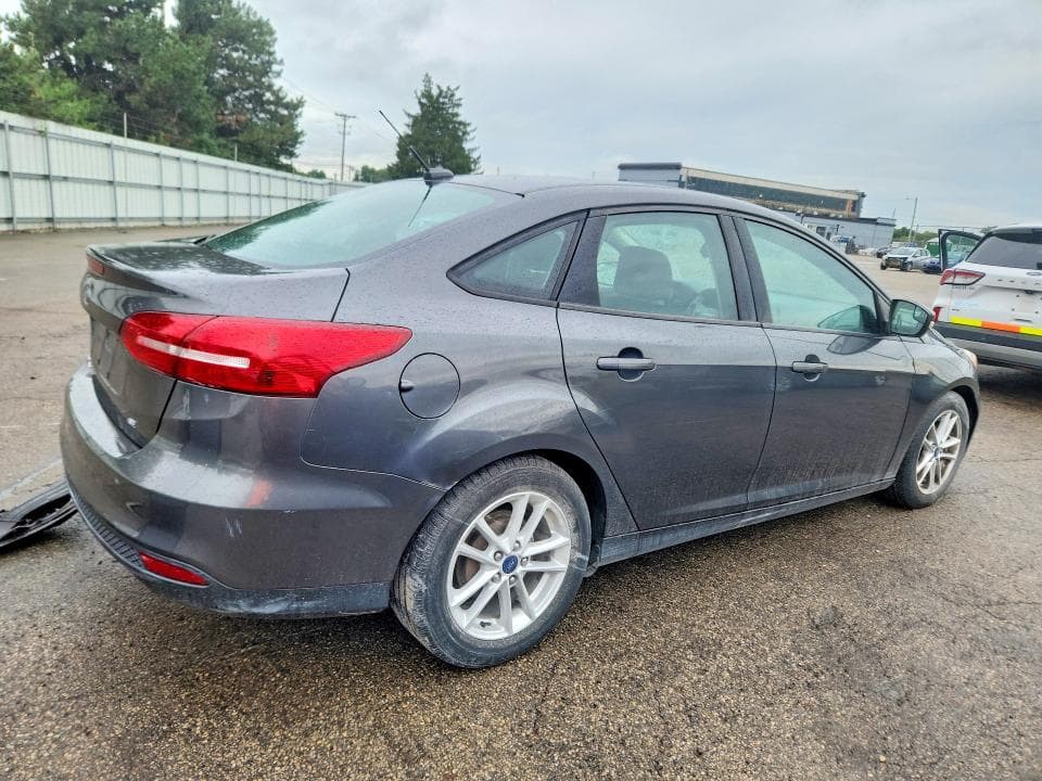 2017 FORD FOCUS SE 3